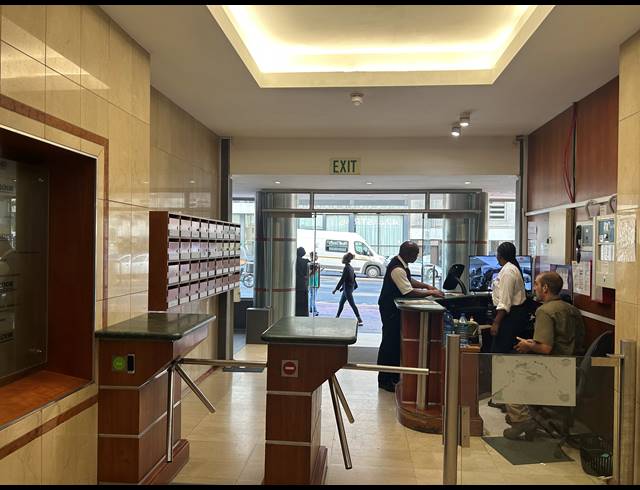 695M² BUILDING TO LET IN CAPE TOWN CITY CENTRE